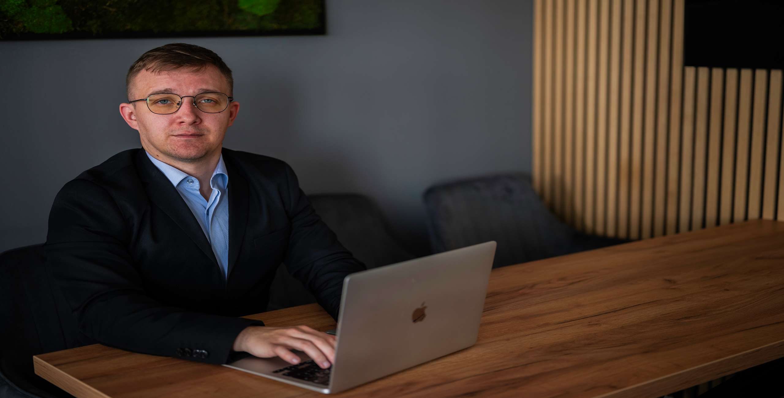 Mgr. Damián Podolský header image